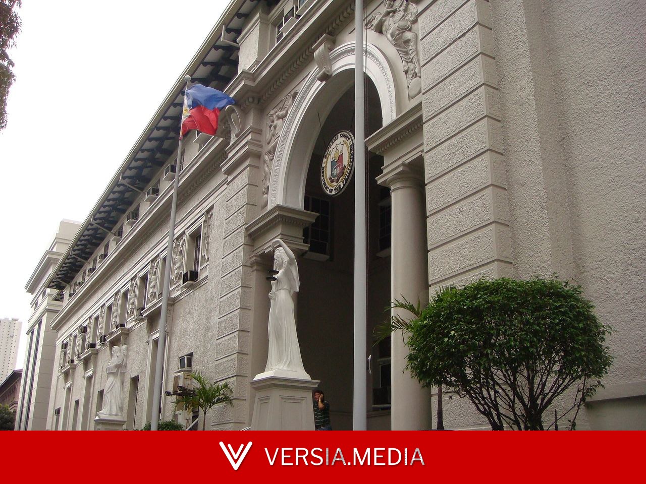 Impeachment trial begins for Philippines vice president